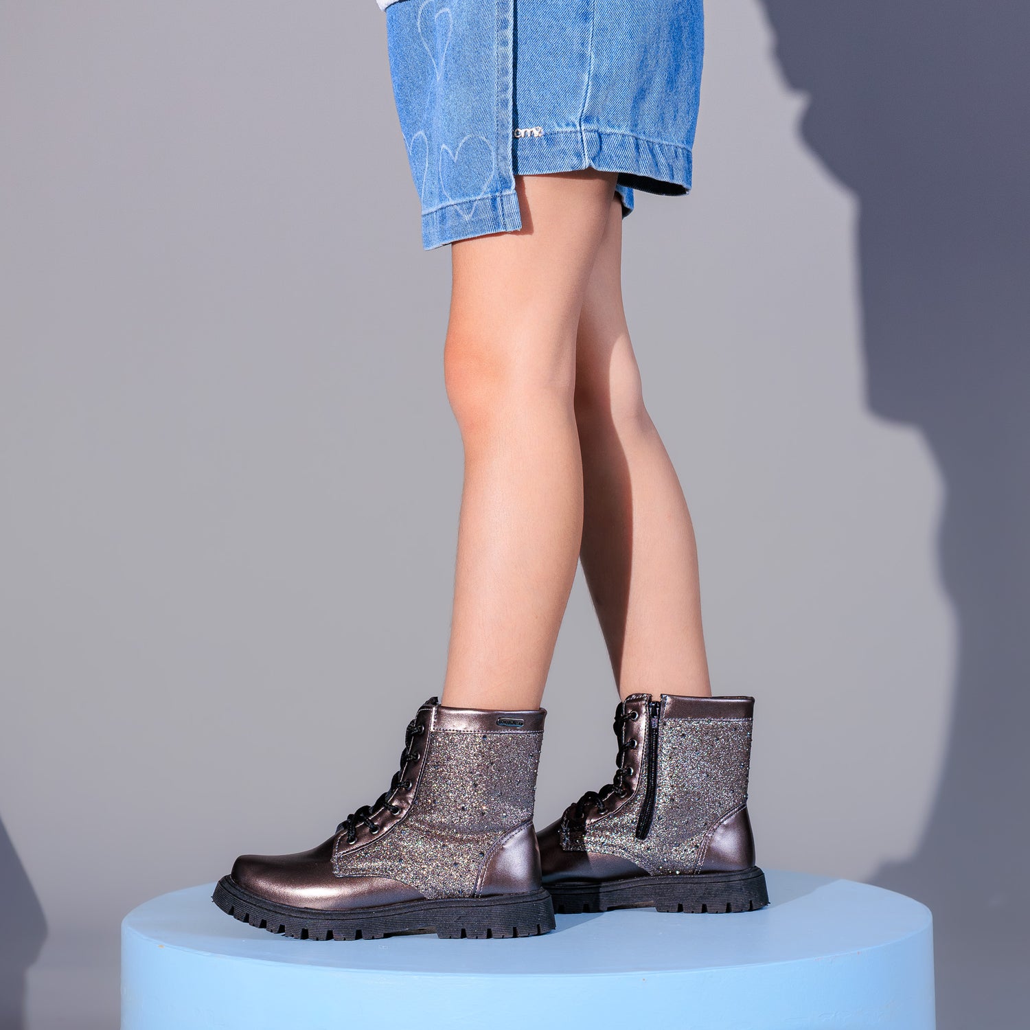 Bota Coturno Infantil Feminino Cano Médio Prata Velho